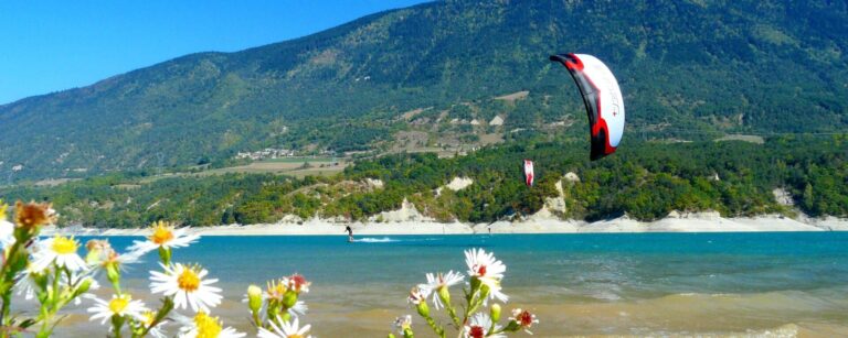 Photo des activités du lac Monteynard à proximité du gîte La Passer'Elle